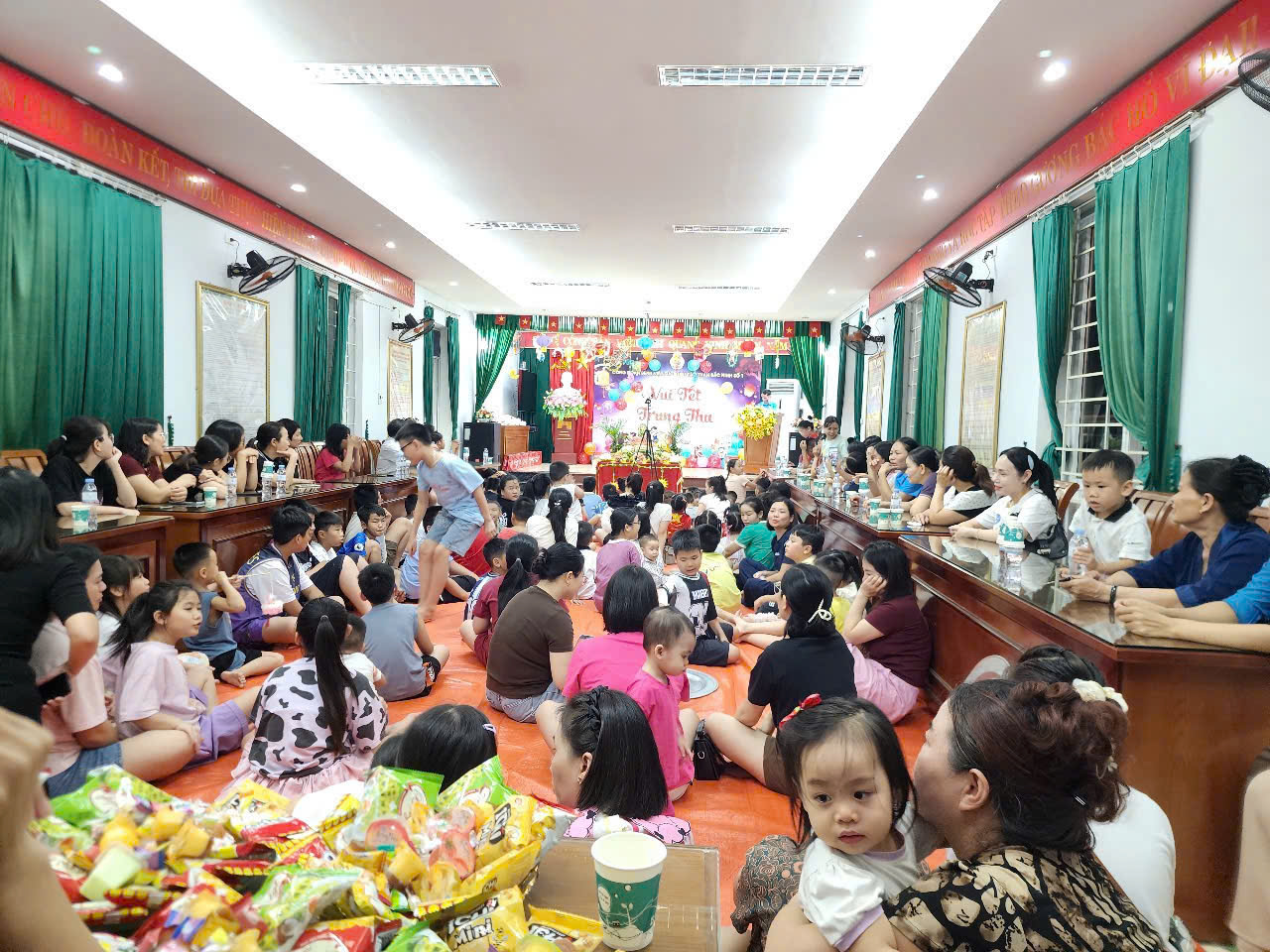 SÔI ĐỘNG CHƯƠNG TRÌNH “ĐÊM HỘI TRĂNG RẰM” TẠI BỆNH VIỆN SỨC KHỎE TÂM THẦN BẮC NINH SỐ 1|https://bvsktamthanbacninh1.com/chi-tiet-tin-tuc/-/asset_publisher/M0UUAFstbTMq/content/soi-ong-chuong-trinh-em-hoi-trang-ram-tai-benh-vien-suc-khoe-tam-than-bac-ninh-so-1